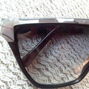 Laura Biagiotti OXSOL